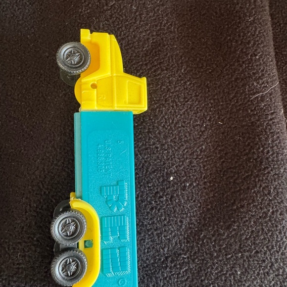 Vintage Pez Dispensers, lamb,skull,semi Pez Dispensers - Picture 8 of 9